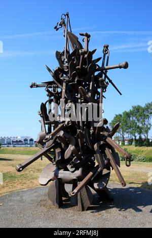 Frankreich, Region Hauts-de-France, Departement Nord, Dünkirchen, LAAC, Lieu d'Art et Action Contemporaine (Museum für zeitgenössische Kunst und Kulturzentrum), Garten der Skulpturen Stockfoto