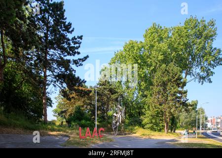 Frankreich, Region Hauts-de-France, Departement Nord, Dünkirchen, LAAC, Lieu d'Art et Action Contemporaine (Museum für zeitgenössische Kunst und Kulturzentrum), Garten der Skulpturen Stockfoto