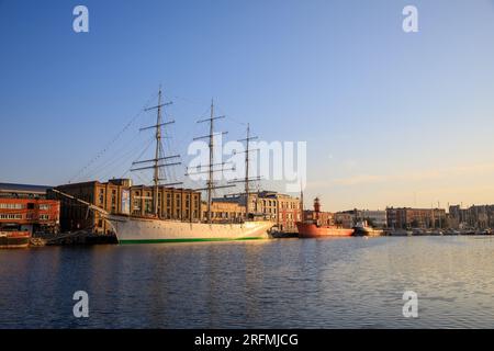 Frankreich, Region Hauts-de-France, Departement Nord, Dünkirchen, Quai des Hollandais (Kai), Bassin du Commerce, Musée Maritime et Portuaire (Museum), das voll ausgerüstete Schiff "Duchesse Anne", Stockfoto