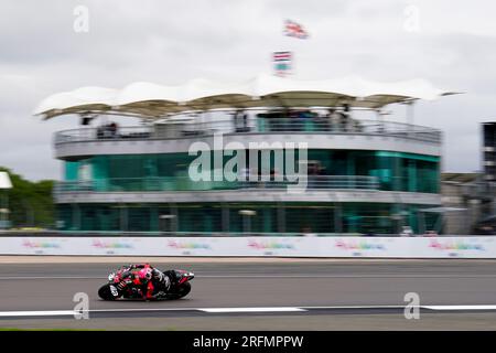 Silverstone, Großbritannien. 04. Aug. 2023. Aleix Espargaro Aprilia RacingSpanien während des Monster Energy British Grand Prix MotoGP auf dem Silverstone Circuit, Silverstone, Großbritannien am 4. August 2023 Gutschrift: Jede zweite Media/Alamy Live News Stockfoto