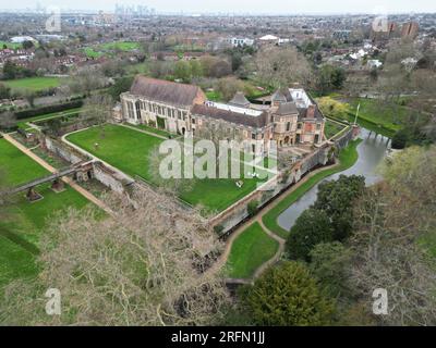 Eltham Palace Southeast London UK Drohne, Luftfahrt Stockfoto