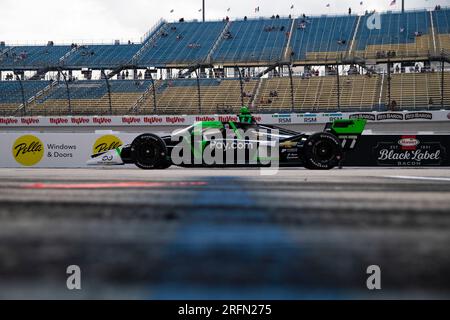 Newtown, IA, USA. 21. Juli 2023. CALLUM ILOTT (77) aus Cambridge, Cambridgeshire, England, fährt während des Trainings für das HyVee Indycar Wochenende auf dem Iowa Speedway in Newtown, IA, auf Boxenstraße. (Kreditbild: © Walter G. Arce Sr./ZUMA Press Wire) NUR REDAKTIONELLE VERWENDUNG! Nicht für den kommerziellen GEBRAUCH! Stockfoto