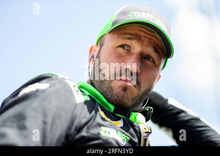 Newtown, IA, USA. 21. Juli 2023. AGUSTIN HUGO CANAPINO (R) (78) aus Arrecifes, Argentinien, zieht sich vor dem Training für das HyVee Indycar Wochenende auf dem Iowa Speedway in Newtown, IA, auf die Boxenstraße. (Kreditbild: © Walter G. Arce Sr./ZUMA Press Wire) NUR REDAKTIONELLE VERWENDUNG! Nicht für den kommerziellen GEBRAUCH! Stockfoto