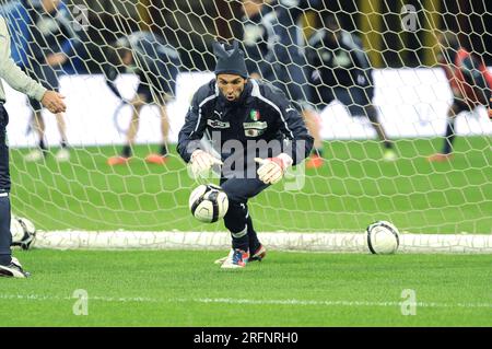 Mailand Italien 2012-10-12 : Gianluigi Buffon während des Trainings der italienischen Fußballnationalmannschaft, im Stadion San Siro für die WM-Qualifikation 2014 Stockfoto