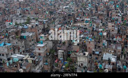 Das gestrandete Pakistanis Relief Camp in Dhaka Mohammadpur, allgemein bekannt als das „Genfer Camp“. Die "gestrandeten Pakistanis" haben dort Sünde gelebt Stockfoto