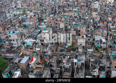 Das gestrandete Pakistanis Relief Camp in Dhaka Mohammadpur, allgemein bekannt als das „Genfer Camp“. Die "gestrandeten Pakistanis" haben dort Sünde gelebt Stockfoto