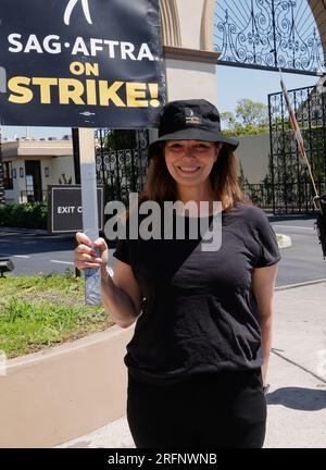 Hollywood, Ca. 4. Aug. 2023. Jeanne Tripplehorn im SAG-AFTRA und WGA