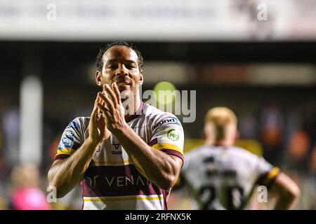 Castleford, Großbritannien. 4. August 2023 Leroy Cudjoe (21) von Huddersfield Giants feiert. Rugby League Betfred Super League , Castleford Tigers vs Huddersfield Giants im MEND-A-Hose Stadium, Castleford, UK Kredit: Dean Williams/Alamy Live News Stockfoto