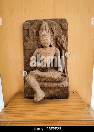 Padmapani Avalokiteshvara. Baneswaranasi, Narasinghapur, Cuttack. 11. Jahrhundert n. Chr. Bodhisattva als Lotusträger Padmapani war eine bevorzugte Form von Ava Stockfoto
