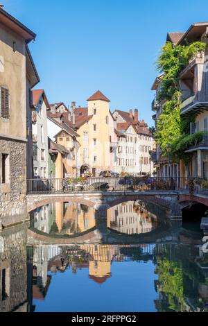 Annecy - die Altstadt im Morgenlicht. Stockfoto