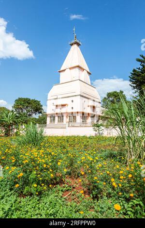 Hindu-Tempel (Mandir) am Kreisverkehr Mahatma Gandhi in Jinja, Uganda. Stockfoto