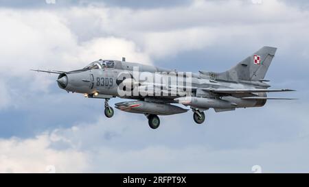 Polnische Luftwaffe - Sukhoi Su-22M4, Ankunft in RAF Fairford für die Royal International Air Tattoo 2023. Stockfoto