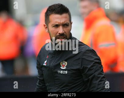 Francesco Farioli vom OGC in Nizza während des Sela-Cup-Spiels zwischen OCG Nice und Villareal CF in St. James's Park, Newcastle, Samstag, den 5. August 2023. (Foto: Michael Driver | MI News) Guthaben: MI News & Sport /Alamy Live News Stockfoto