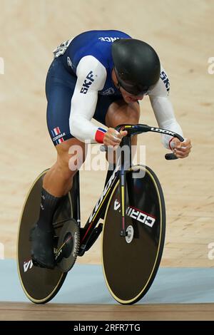 Rayan Helal aus Frankreich tritt am dritten Tag der UCI-Radweltmeisterschaft 2023 beim Sir Chris Hoy Velodrome in Glasgow bei der Elite Sprint-Qualifikation der Herren an. Foto: Samstag, 5. August 2023. Stockfoto