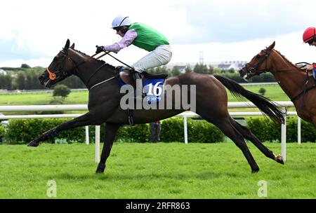 Enfranchise und Danny Gilligan gewinnen die Boylesports Maiden Hürde am 6. Tag des Galway Races Summer Festival auf der Galway Racecourse. Foto: Samstag, 5. August 2023. Stockfoto