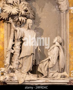 GENUA, ITALIEN - 5. MÄRZ 2023: Die Statue von Jesus und St. Peter in der Kirche Basilica di Santa Maria delle Vigne von Michele Sansebastiano (1896). Stockfoto