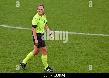 Leuven, Belgien. 30. Juli 2023. Schiedsrichter Frida Klarlund bei einem Fußballspiel zwischen Frauen unter 19 Mannschaften Spaniens und Deutschlands beim UEFA-Europapiel für Frauen unter 19 Jahren am Freitag, den 30. Juli 2023 in Leuven, Belgien, Kredit: Sportpix/Alamy Live News Stockfoto