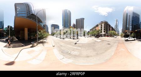 360 Grad Panorama Ansicht von Austin, TX, USA - 24. Juli 2023: 360 rechteckiges Foto des Colorado Tower Downtown Austin Texas