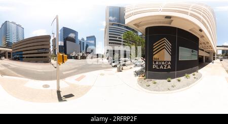 360 Grad Panorama Ansicht von Austin, TX, USA - 24. Juli 2023: 360 rechteckiges Foto von Lavaca Plaza Downtown Austin Texas