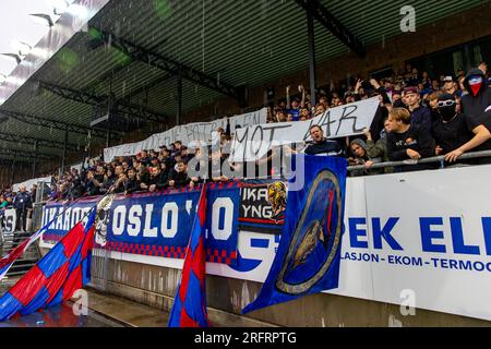 Drammen, Norwegen, 05. August 2023. VAR-Protest während der ersten 15 Minuten des Spiels zwischen Strømsgodset und Vålerenga im Marienlyst-Stadion in Drammen. Kredit: Frode Arnesen/Alamy Live News Stockfoto