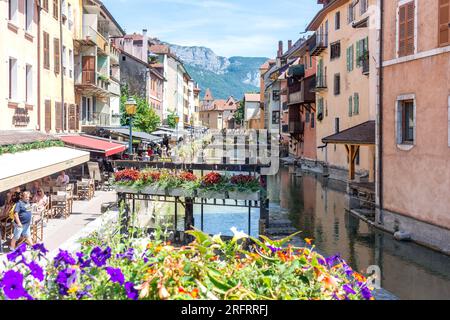 Rue De La Republic Pont, Passage de l'Isle, Vieille Ville, Annecy, Haute-Savoie, Auvergne-Rhône-Alpes, Frankreich Stockfoto