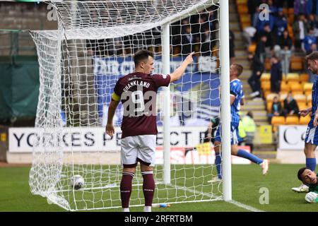 Edinburgh, Großbritannien. 05. Aug. 2023. McDiairmid Park. Perth. Schottland. St. Johnstone gegen Herzen. 5. August 2023. Während des Cinch Premiership-Spiels zwischen St. Johnstone und Hearts Hearts' Lawrence Shankland feiert das zweite Tor von Hearts (Foto: David Mollison/Alamy Live News) Stockfoto