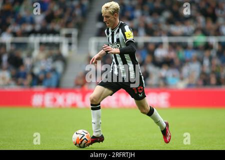 Anthony Gordon von Newcastle United während des Sela-Cup-Spiels zwischen Newcastle United und ACF Fiorentina in St. James's Park, Newcastle, Samstag, den 5. August 2023. (Foto: Michael Driver | MI News) Guthaben: MI News & Sport /Alamy Live News Stockfoto