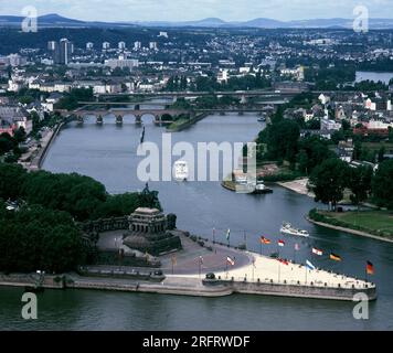 Deutschland. Koblenz. Rhein-Mosel-Kreuzung aus hoher Sicht. Stockfoto