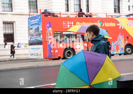 London, UK, 5. August 2023. Wetter in Großbritannien. Sonnenschein und Dusche in London, England, Großbritannien. Kredit: xiu bao/Alamy Live News Stockfoto
