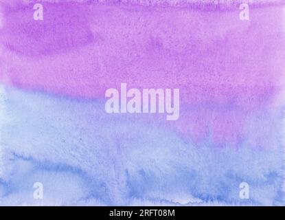 Blaue Aquarelltextur mit weichen Verläufen, organischen Kanten und künstlerischem, handgemalten abstrakten Hintergrund. Stockfoto