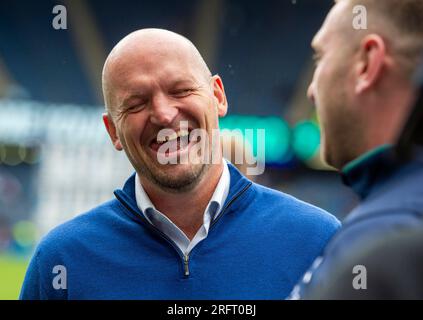 25. August 2023: The Famous Grouse Nations Series. Schottland Head Coach, Gregor Townsend und Schottland Captain Finn Russell lächeln alle zusammen nach dem Scotland gegen France International, Scottish Gas - Murrayfield, Edinburgh. Kredit: Ian Rutherford Alamy Live News Stockfoto