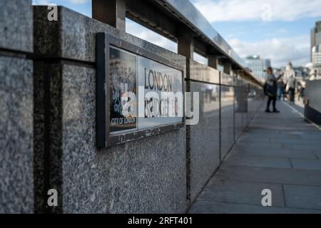 London, England, Vereinigtes Königreich, 31. Juli 2023. Name der London Bridge Road Stockfoto