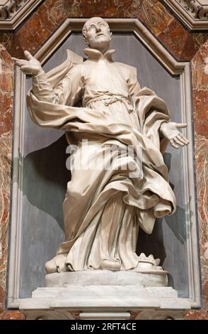 NEAPEL, ITALIEN - 19. APRIL 2023: Die Marmorstatue von St. Francis Borgia in der Kirche Chiesa del Jesu Vecchio von Pietro Ghetti ab 17. Cent. Stockfoto