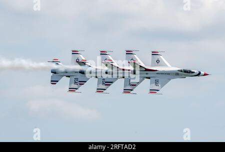 Die US Air Force Air Demonstration Squadron Thunderbirds in Augusta, GA. Am 11. Mai 2023. US Air Force Foto von Staff Sgt. Dakota Carter Stockfoto