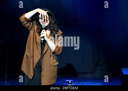 Edinburgh, Schottland, Großbritannien. 5. Aug 2023. Edinburgh Fringe: Pleasance Opening Gala mit Vorstellungen im Pleasance Grand. Aufstehen, Comedienne Celya ab: Zweites Rodeo. Kredit: Craig Brown/Alamy Live News Stockfoto