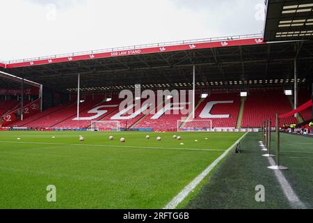 Sheffield, Großbritannien. 05. Aug. 2023. The Kop at Bramall Lane beim Sheffield United FC gegen VfB Stuttgart FC Pre-Season Friendly Match in Bramall Lane, Sheffield, Großbritannien am 5. August 2023 Credit: Every Second Media/Alamy Live News Stockfoto