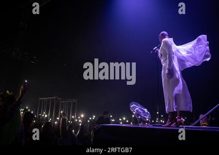 Wilderness Festival, Charlbury, Großbritannien. 5. Aug. 2023. Darsteller im House of the Sublime am Samstagabend des viertägigen Festivals, das Kunst, Kultur und Musik feiert. Kredit: Andrew Walmsley/Alamy Live News Stockfoto