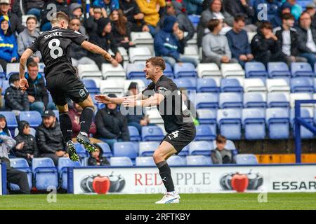 Kian Spence #8 von Barrow AFC feiert sein Tor während des Spiels der Sky Bet League 2 zwischen Tranmere Rovers und Barrow im Prenton Park, Birkenhead, am Samstag, den 5. August 2023. (Foto: Mike Morese | MI News) Guthaben: MI News & Sport /Alamy Live News Stockfoto