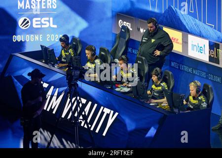 Köln, Deutschland. 05. Aug. 2023. Team Vitality spielt auf der Bühne der Intel Extreme Masters (IEM Köln) in der Disziplin Counter-Strike: Global Offensive (CS:GO). Kredit: Henning Kaiser/dpa/Alamy Live News Stockfoto