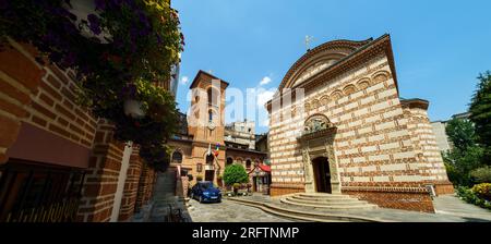 Bukarest, Rumänien - 13. Juli 2023: Kirche des Heiligen Antonius - Alter Fürstenhof erbaut von Mircea Ciobanul im Jahr 1559, der ältesten in Bukarest. Das ist es auch Stockfoto