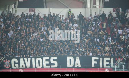 Porto Alegre, Brasilien. 05. Aug. 2023. Anhänger der Korinther während des Spiels zwischen Internacional und Corinthians für die brasilianische Serie A 2023 im Beira-Rio Stadium in Porto Alegre am 05. August. Foto: Max Peixoto/DiaEsportivo/Alamy Live News Kredit: DiaEsportivo/Alamy Live News Stockfoto