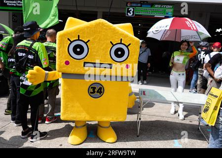 Suzuka, JAPAN, 6. August 2023. Maskottchen beim 44. Coca-Cola Suzuka 8hr Endurance Race 2023, Suzuka, Japan. Kredit: Ivica Glavas/Speed Media/Alamy Live News Stockfoto