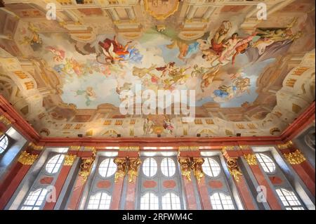 Melk, Niederösterreich, Österreich. 19. Juli 2014. Deckenfresko von Paul Troger (1731) in der Marmorhalle der Melk Abbey Stockfoto