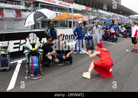 Suzuka, Japan, 6. August 2023. Fans beim 44. Coca-Cola Suzuka 8hr Endurance Race 2023 in Suzuka, Japan. Kredit: Ivica Glavas/Speed Media/Alamy Live News Stockfoto