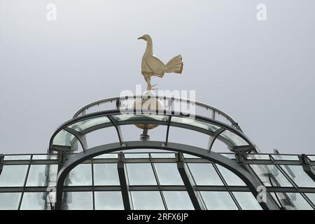 London, Großbritannien. 06. Aug. 2023. Allgemeiner Blick auf das Tottenham Hotspur Stadion während des Vorsaison-Freundschaftsspiels zwischen Tottenham Hotspur und Shakhtar Donetsk im Tottenham Hotspur Stadion, London, England am 6. August 2023. Foto: Ken Sparks. Nur redaktionelle Verwendung, Lizenz für kommerzielle Verwendung erforderlich. Keine Verwendung bei Wetten, Spielen oder Veröffentlichungen von Clubs/Ligen/Spielern. Kredit: UK Sports Pics Ltd/Alamy Live News Stockfoto