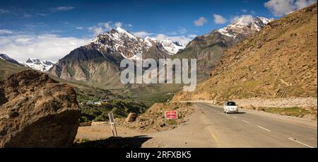 Indien, Ladakh, Suru Valley, Nun und Kun Berge von der Autobahn NH301 nach Zanskar, Panoramablick Stockfoto