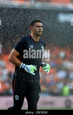 Valencia, Spanien. 05. Aug. 2023. Emiliano Martinez Dibu vom Aston Villa Football Club in Aktion während der regulären Vorsaison La Liga EA Sport am 5. August 2023 im Mestalla Stadium in Valencia, Spanien. (Foto: German Vidal/Sipa USA) Guthaben: SIPA USA/Alamy Live News Stockfoto