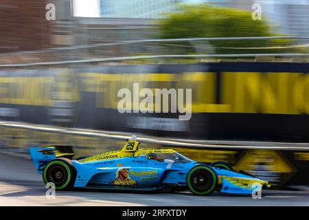 5. August 2023, Nashville, TN, Vereinigte Staaten von Amerika: Fahrer der INDYCAR-Serie, DEVLIN Defrancesco (29) aus Toronto, Kanada, qualifiziert sich für den Big Machine Music City Grand Prix auf den Straßen von Nashville in Nashville, TN, USA. (Kreditbild: © Walter G. Arce Sr./ZUMA Press Wire) NUR REDAKTIONELLE VERWENDUNG! Nicht für den kommerziellen GEBRAUCH! Stockfoto