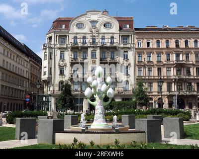 Herend dekorativer Brunnen, József Nádor tér, Joseph Palatin Platz, 5. District, Budapest, Ungarn, Magyarország, Europa Stockfoto