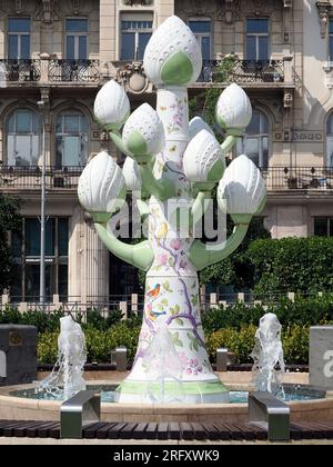 Herend dekorativer Brunnen, József Nádor tér, Joseph Palatin Platz, 5. District, Budapest, Ungarn, Magyarország, Europa Stockfoto